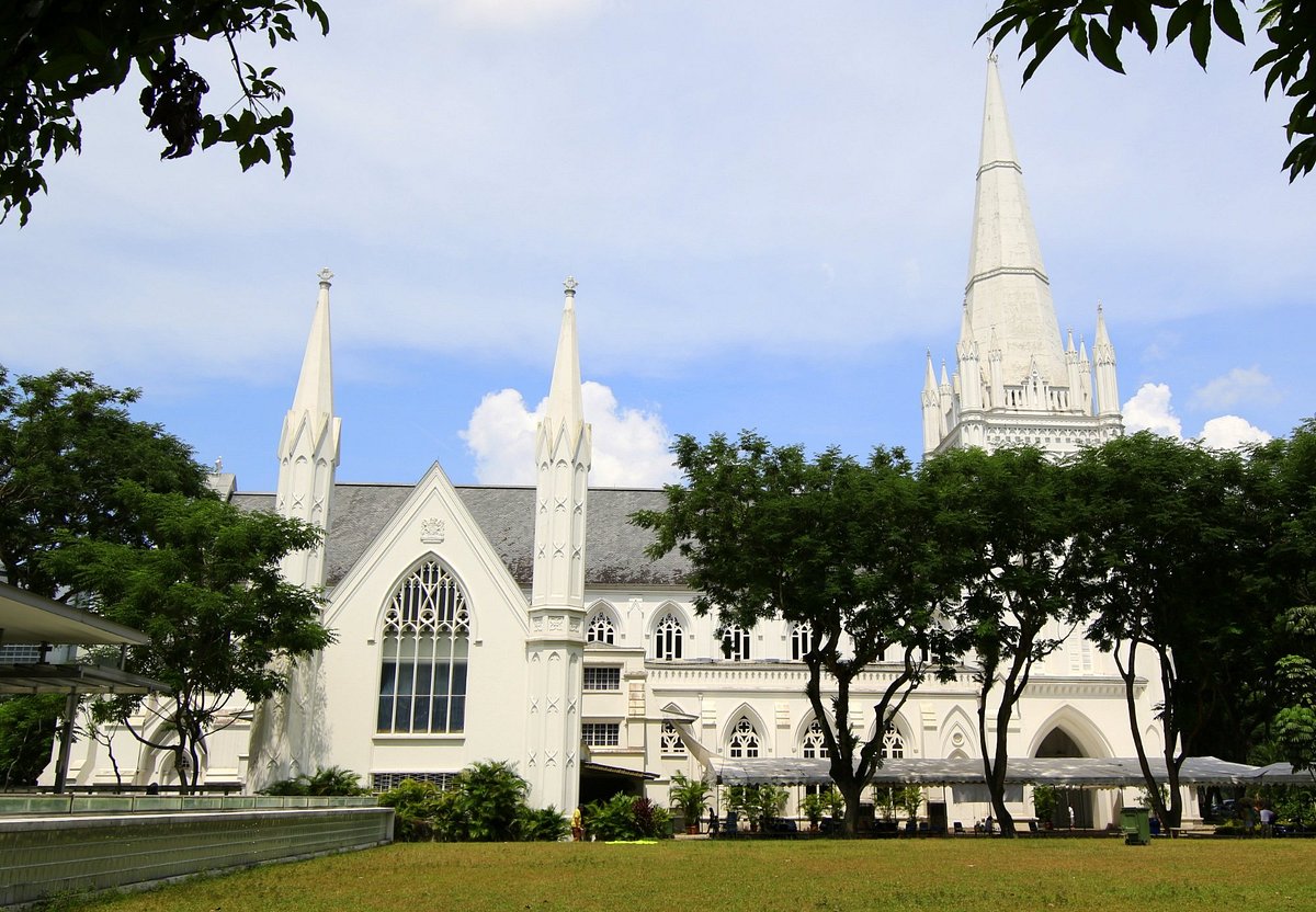 Singapore National Monuments Walking Tour