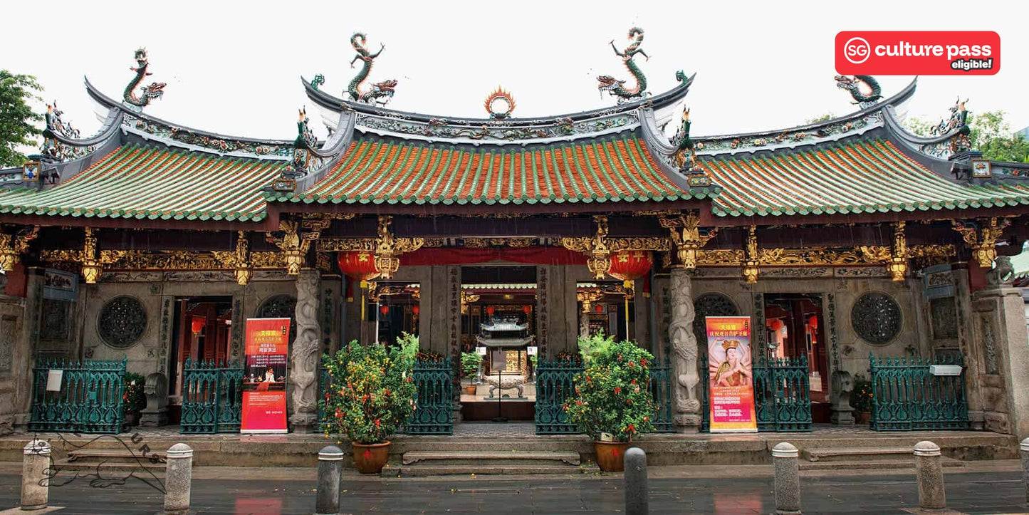 Singapore National Monuments Walking Tour