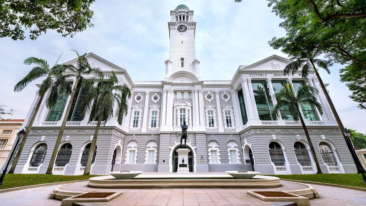 Singapore National Monuments Walking Tour